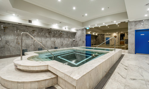 Spacious Hot Spa